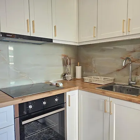 Bohemian Apt, Beachfront & Family Friendly - By Beta Premium Lägenhet