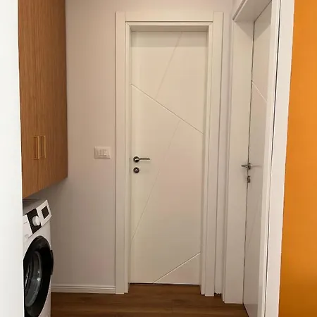 Bohemian Apt, Beachfront & Family Friendly - By Beta Premium * Golem (Tirana)