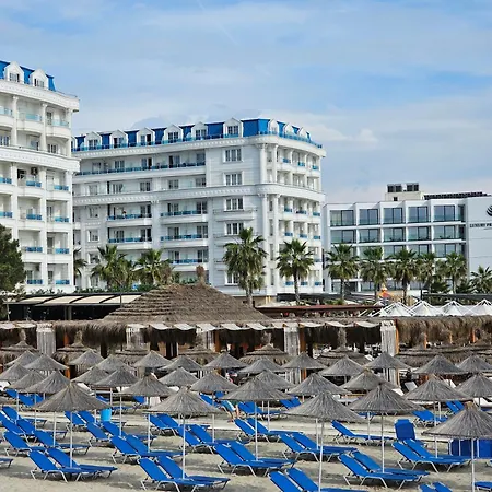 Bohemian Apt, Beachfront & Family Friendly - By Beta Premium 格勒姆