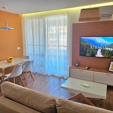 Daire Bohemian Apt, Beachfront & Family Friendly - By Beta Premium *