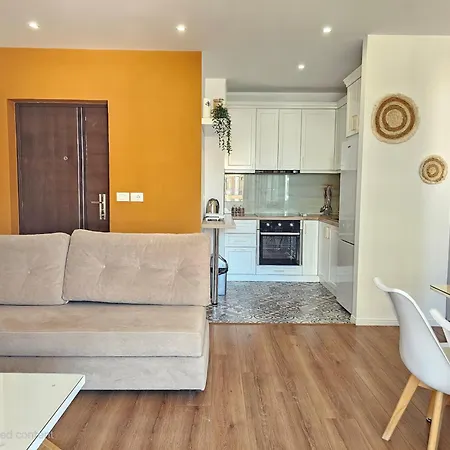 Bohemian Apt, Beachfront & Family Friendly - By Beta Premium Daire