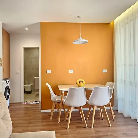Bohemian Apt, Beachfront & Family Friendly - By Beta Premium Daire *