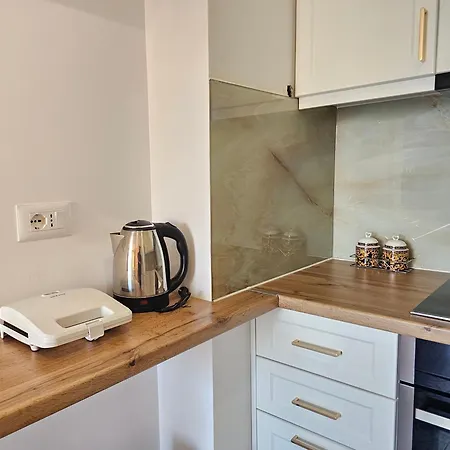 Daire Bohemian Apt, Beachfront & Family Friendly - By Beta Premium *