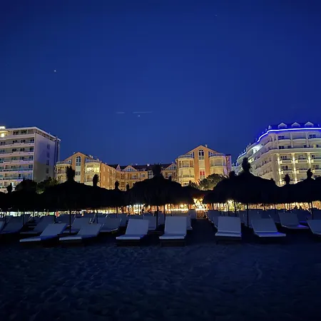 Daire Bohemian Apt, Beachfront & Family Friendly - By Beta Premium Golem (Tirana)