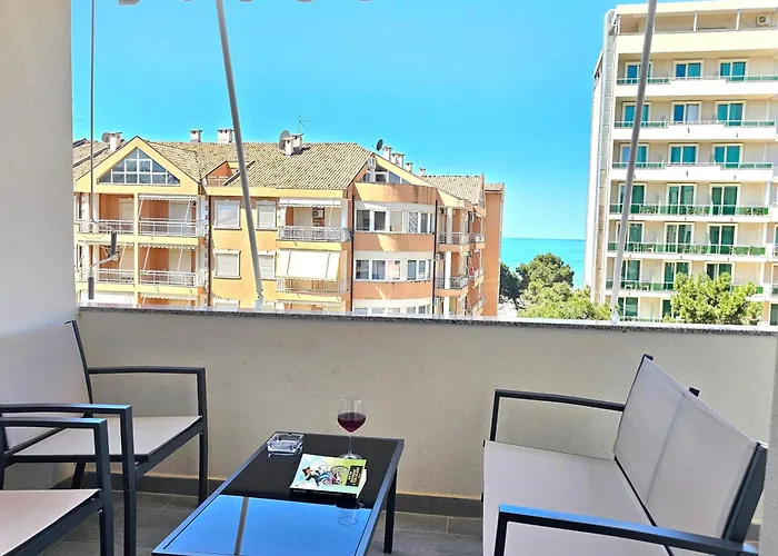 公寓 Bohemian Apt, Beachfront & Family Friendly - By Beta Premium