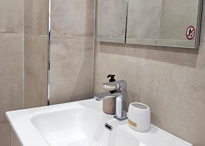 Bohemian Apt, Beachfront & Family Friendly - By Beta Premium 公寓 *