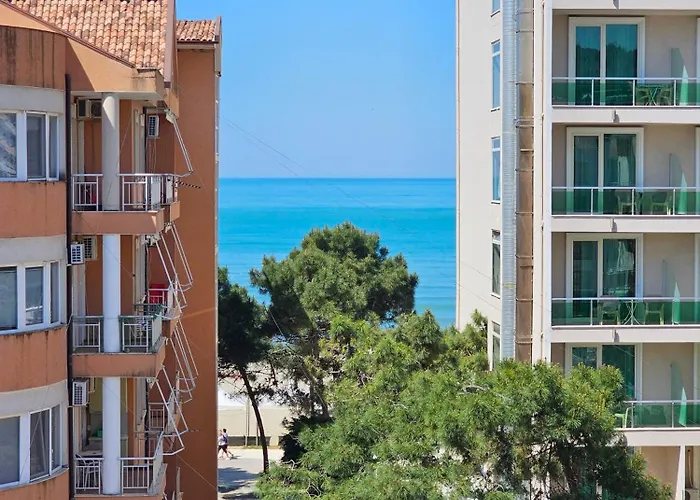 Bohemian Apt, Beachfront & Family Friendly - By Beta Premium 格勒姆