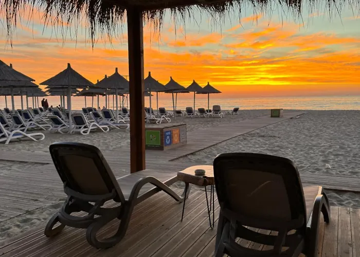 Bohemian Apt, Beachfront & Family Friendly - By Beta Premium 公寓 格勒姆